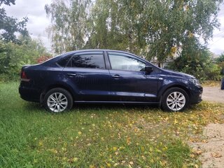 2015 Volkswagen Polo V Рестайлинг, синий, 1100000 рублей, вид 3