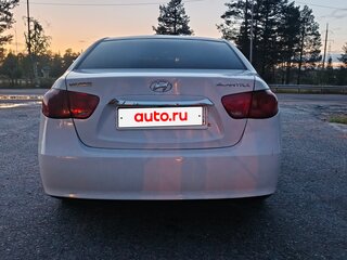 2010 Hyundai Elantra IV (HD), белый, 750000 рублей, вид 2