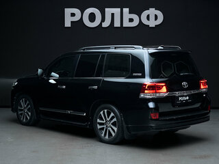 2018 Toyota Land Cruiser 200 Series Рестайлинг 2, чёрный, 6490000 рублей, вид 5