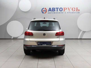 2015 Volkswagen Tiguan I Рестайлинг, серебристый, 1271000 рублей, вид 4