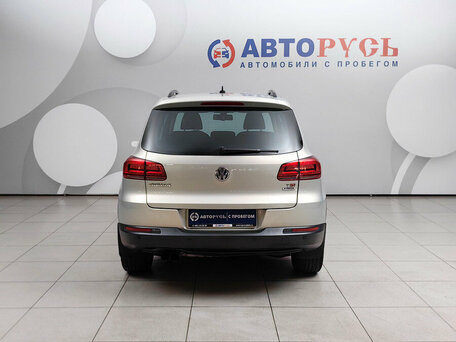 2015 Volkswagen Tiguan I Рестайлинг, серебристый, 1271000 рублей, вид 4