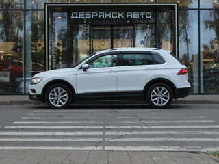 2018 Volkswagen Tiguan II, белый, 2470000 рублей, вид 2