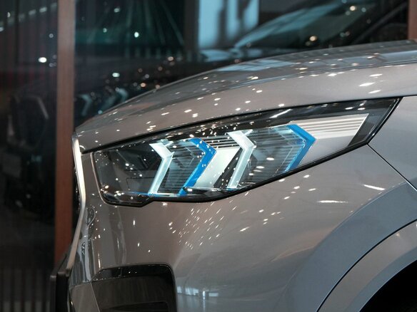 2024 BMW X2 sDrive25i II (U10), серый, 5200000 рублей - вид 1