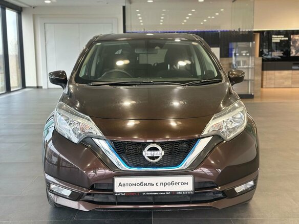 2016 Nissan Note e-Power II Рестайлинг, коричневый - вид 1