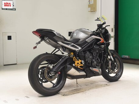 2023 Triumph Street Triple, серый, 850000 рублей, вид 4