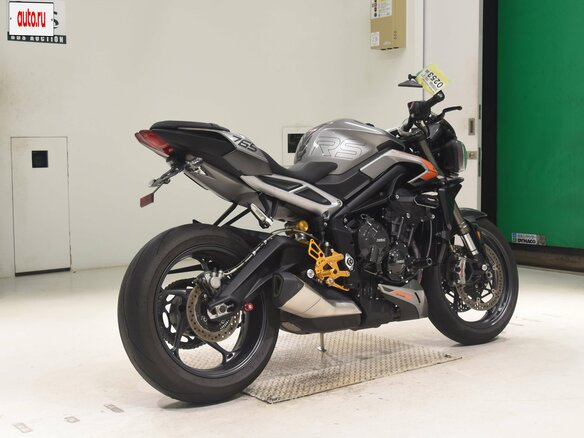 2023 Triumph Street Triple, серый, 850000 рублей - вид 3