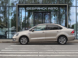 2016 Volkswagen Polo V Рестайлинг, бежевый, 1110000 рублей, вид 2