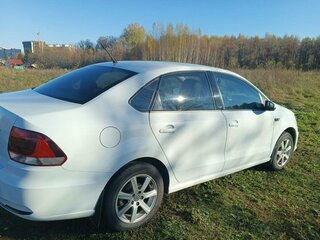 2016 Volkswagen Polo V Рестайлинг, белый, 930000 рублей, вид 5