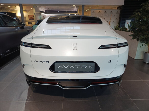 2026 Avatr 12, белый, 8290000 рублей - вид 3