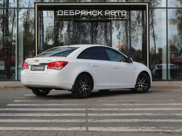2011 Chevrolet Cruze I, белый, 645000 рублей - вид 2