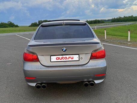 2003 BMW 5 серии 530i V (E60/E61), серый, 1400000 рублей, вид 4