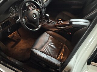 2010 BMW 3 серии 325i V (E90/E91/E92/E93) Рестайлинг, белый, 1060000 рублей, вид 4