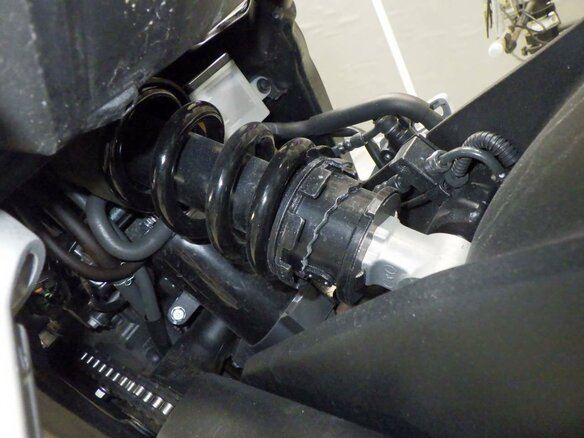 2024 Honda CB 650R, серый, 1177000 рублей - вид 6
