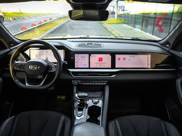 2024 Geely Monjaro I, чёрный, 3399777 рублей - вид 11