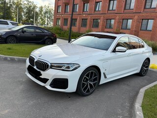 2021 BMW 5 серии 530e VII (G30/G31/G38) Рестайлинг, белый, 4620000 рублей, вид 1