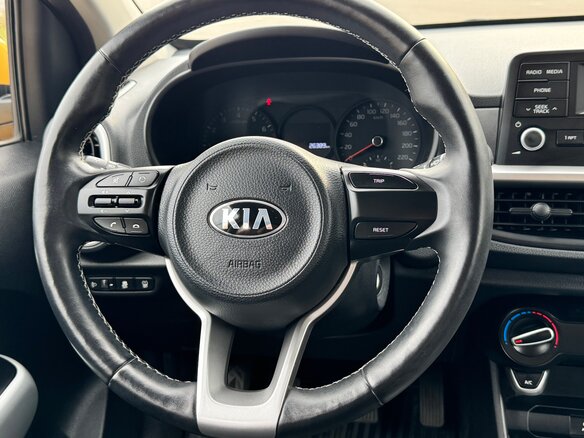 2017 Kia Picanto III, жёлтый - вид 16