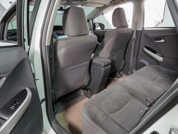 2010 Toyota Prius III (XW30), белый, 1499000 рублей - вид 10