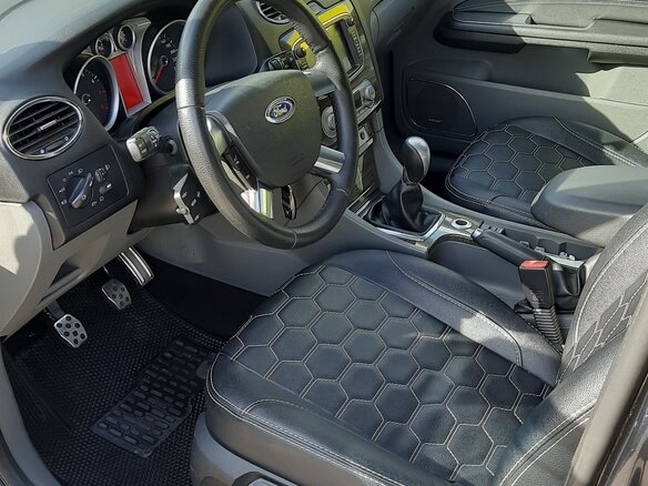 2008 Ford Focus II Рестайлинг, чёрный, 620000 рублей - вид 5
