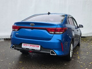 2020 Kia Rio IV Рестайлинг, синий, 1425000 рублей, вид 5