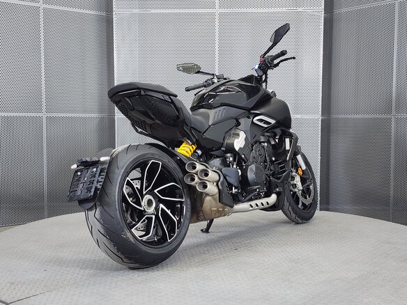2024 Ducati Diavel V4, чёрный, 2549000 рублей - вид 7