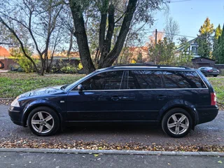 2001 Volkswagen Passat B5 Рестайлинг, синий, 390000 рублей, вид 2