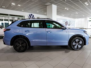 2026 Volkswagen Tiguan L Pro III (China Market), голубой, 5250000 рублей, вид 2