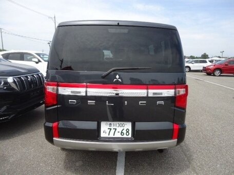 2023 Mitsubishi Delica D:5 I Рестайлинг, серый, 3321000 рублей, вид 3