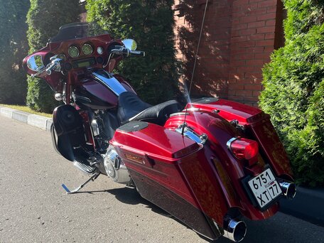2011 Harley-Davidson CVO Street Glide, красный, 1500000 рублей, вид 5
