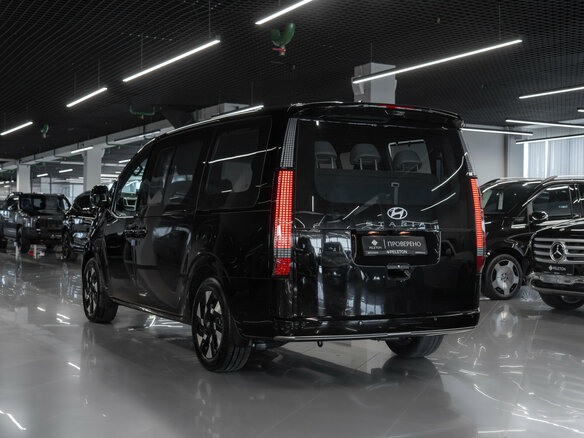 2026 Hyundai Staria I Рестайлинг, чёрный, 7850000 рублей - вид 3