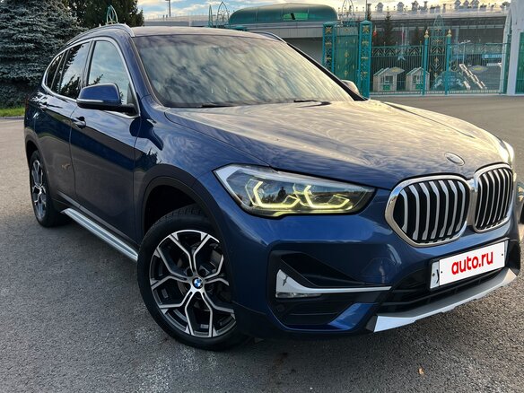 2020 BMW X1 18d xDrive II (F48) Рестайлинг, синий, 3500000 рублей - вид 7