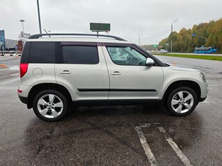 2014 Skoda Yeti I Рестайлинг, серый, 1300000 рублей, вид 3