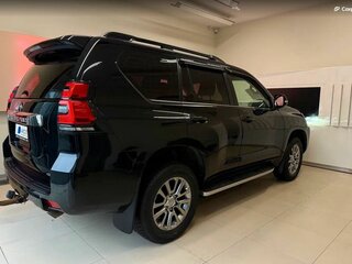 2019 Toyota Land Cruiser Prado 150 Series Рестайлинг 2, чёрный, 5693000 рублей, вид 4