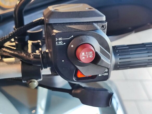 2026 HND QRX 1000, серый, 1229900 рублей - вид 12