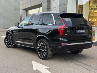 2026 Volvo XC90 B5 II Рестайлинг 2, чёрный, 11100000 рублей, вид 4