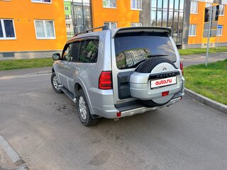 2013 Mitsubishi Pajero IV Рестайлинг 1, серебристый, 2070000 рублей, вид 5