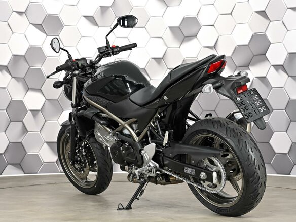 2024 Suzuki SV 650, чёрный - вид 7