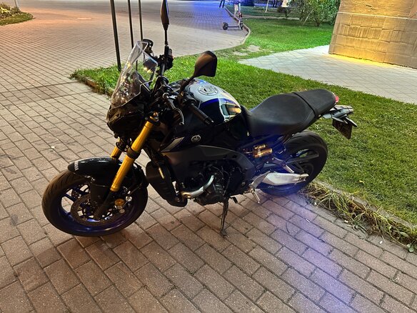 2021 Yamaha MT-09 (FZ-09), чёрный, 1100000 рублей - вид 3