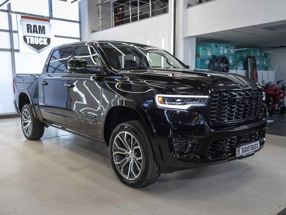 2026 Ram 1500 Crew Cab V Рестайлинг, чёрный, 10490000 рублей - вид 3