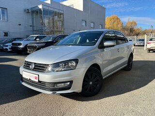 2017 Volkswagen Polo V Рестайлинг, серебристый, 973910 рублей, вид 5