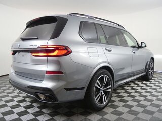 2026 BMW X7 40i I (G07) Рестайлинг, серебристый, 16726246 рублей, вид 3