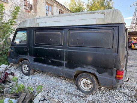 1992 Mercedes-Benz MB 100, чёрный, 150000 рублей, вид 4