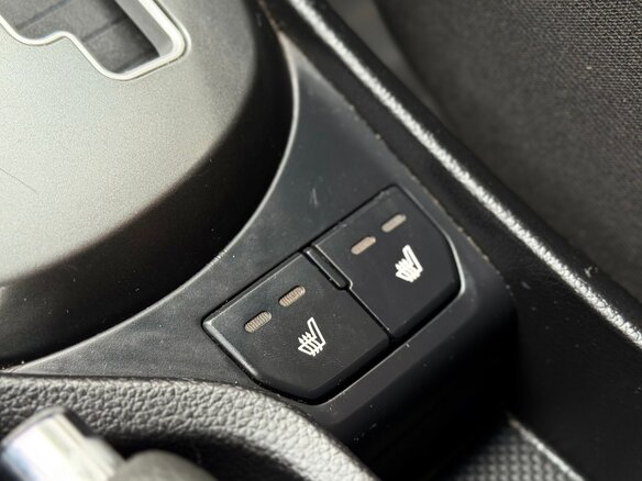 2013 Kia Rio 4-speed III, чёрный, 620000 рублей - вид 17