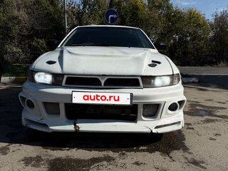 2000 Mitsubishi Galant VIII Рестайлинг, белый, 350000 рублей, вид 2