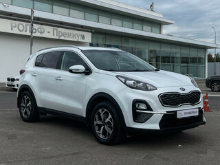 2019 Kia Sportage IV Рестайлинг, белый, 2164000 рублей, вид 3