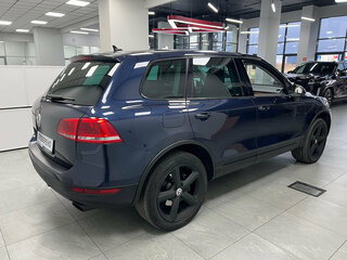 2010 Volkswagen Touareg II, синий, 1615000 рублей, вид 5