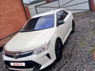 2016 Toyota Camry VII (XV50) Рестайлинг, белый, 1720000 рублей, вид 1