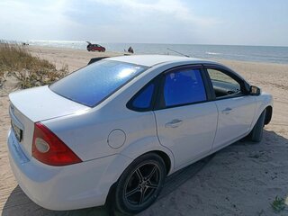 2010 Ford Focus II Рестайлинг, белый, 700000 рублей, вид 5