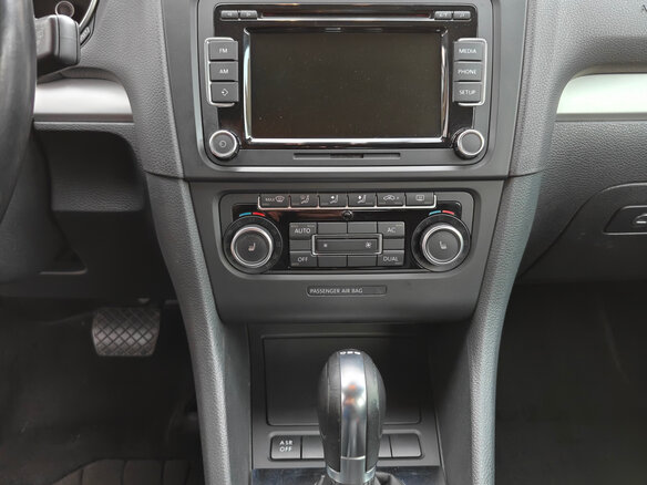 2011 Volkswagen Golf VI, белый, 999000 рублей - вид 14