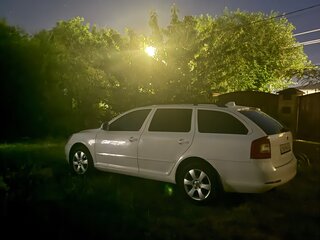 2009 Skoda Octavia DSG7 II (A5) Рестайлинг, белый, 880000 рублей, вид 5