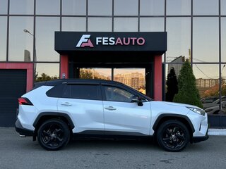 2021 Toyota RAV4 V (XA50), белый, 3339000 рублей, вид 3